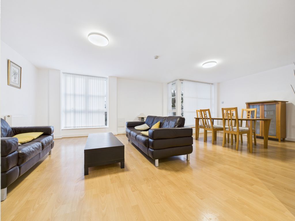 Property photo 3 of 13 Photo 4