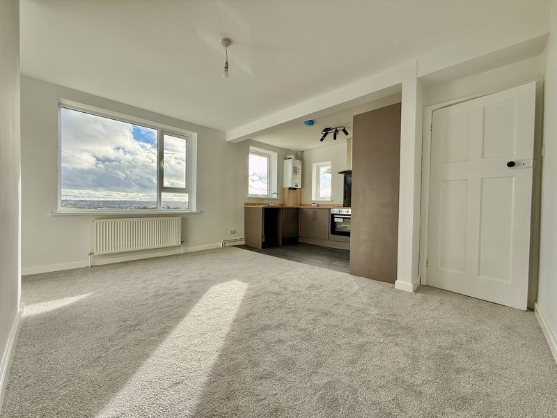 Property photo 2 of 19 Photo 9