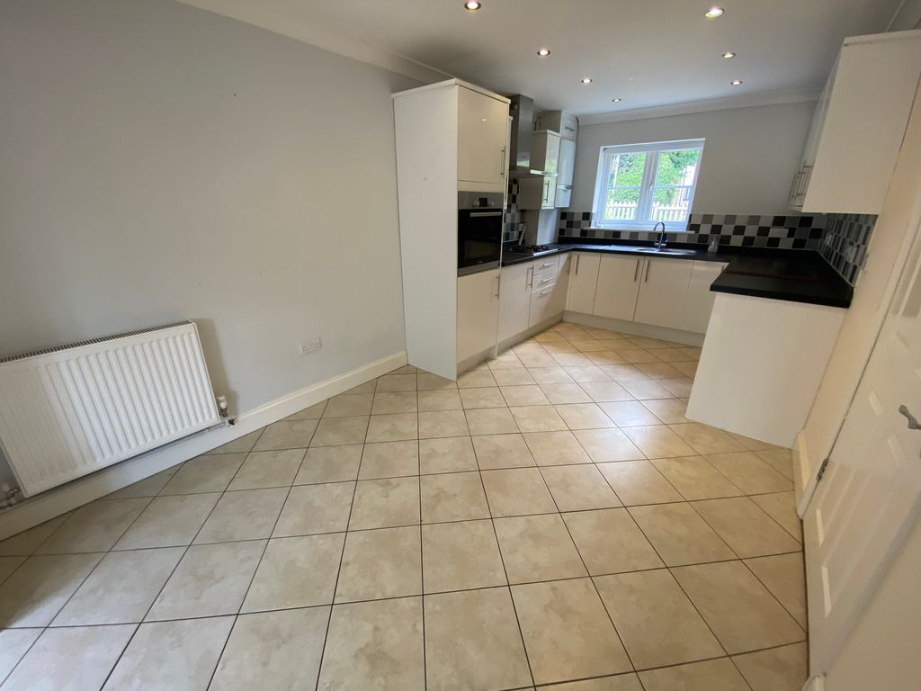 Property photo 3 of 11 Image