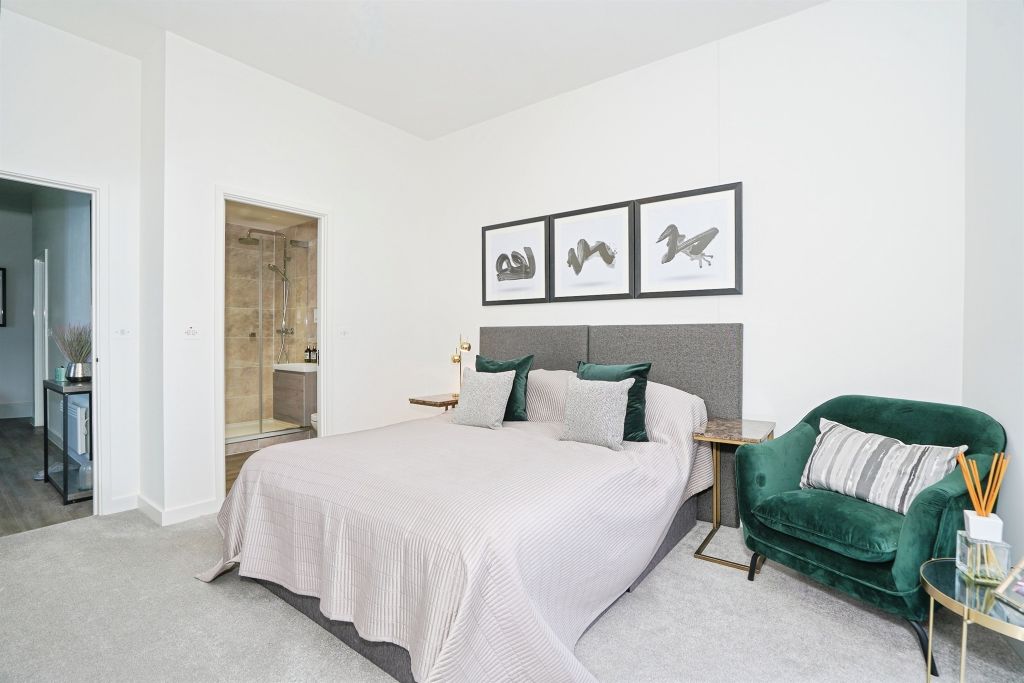 Property photo 2 of 24