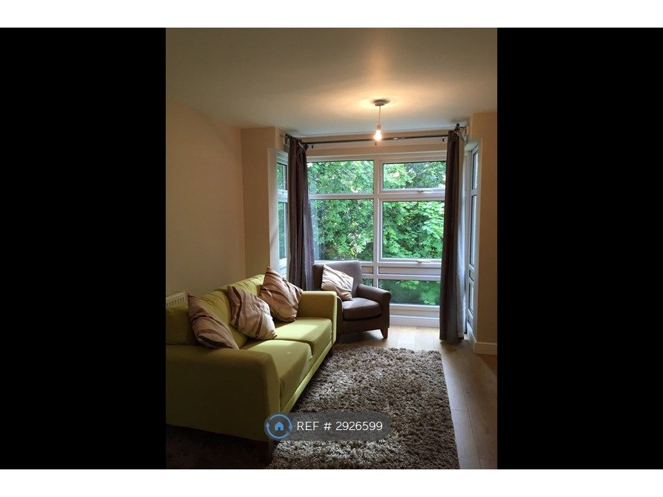 Property photo 1 of 21 Lounge
