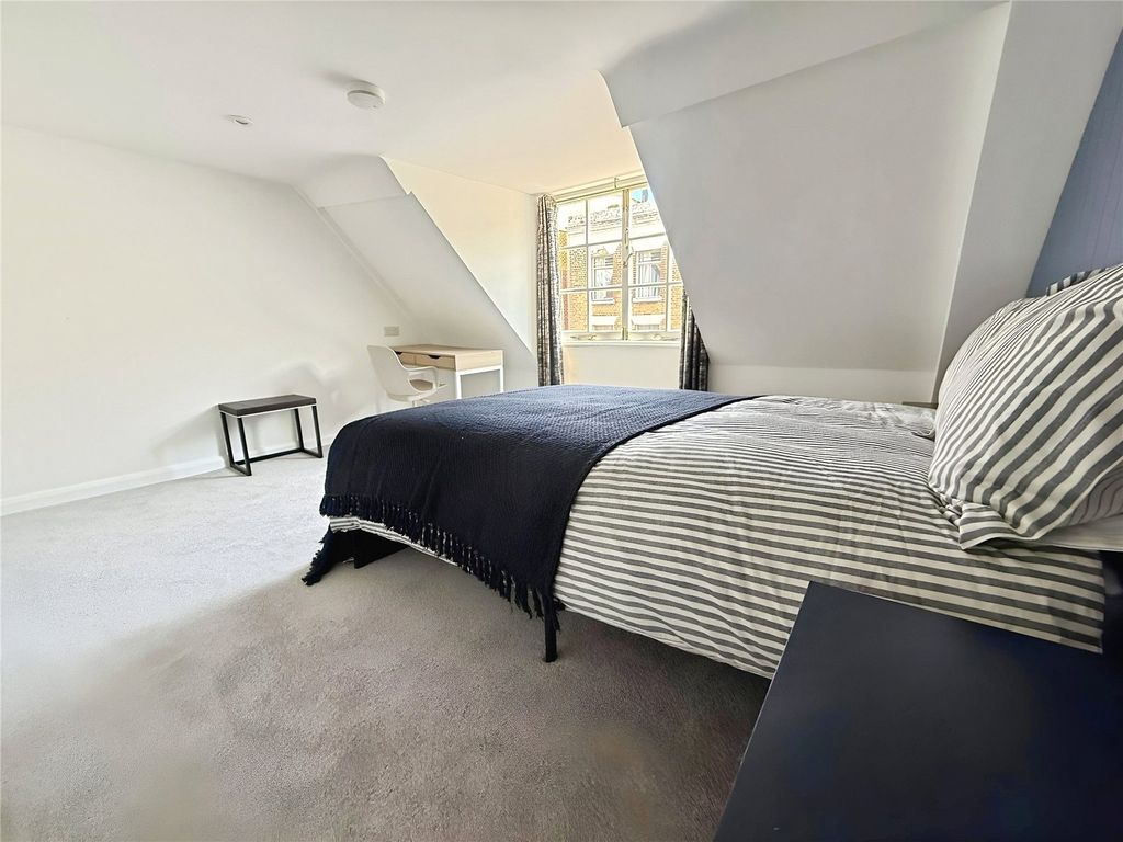 Property photo 2 of 6 Picture No. 04