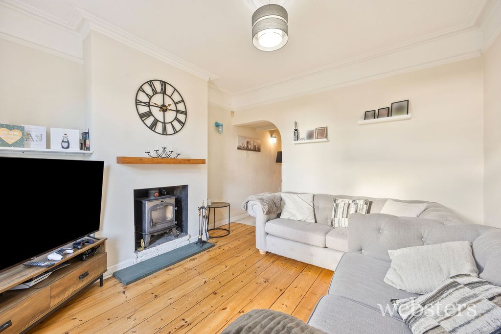 Property photo 2 of 18
