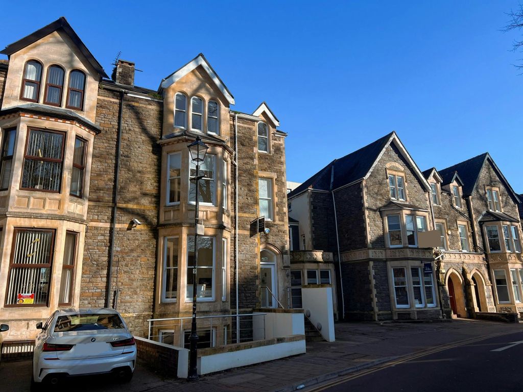 Property photo 1 of 18 Ouside.Jpg