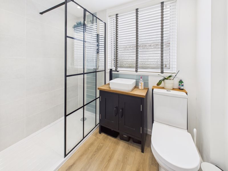Property photo 3 of 11 Shower Room