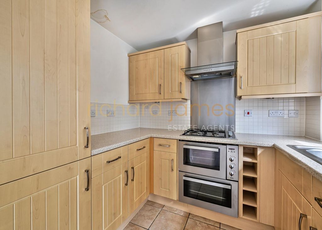 Property photo 3 of 14 5B03E521-Da31-4B02-8Db9-076F437E56F3.Jpg