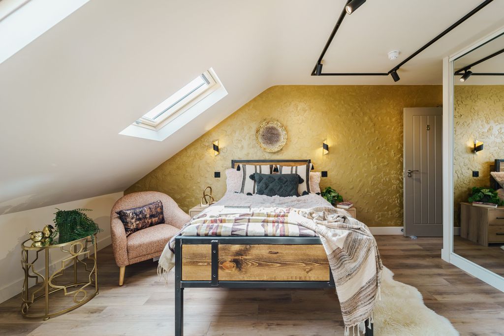 Property photo 3 of 6