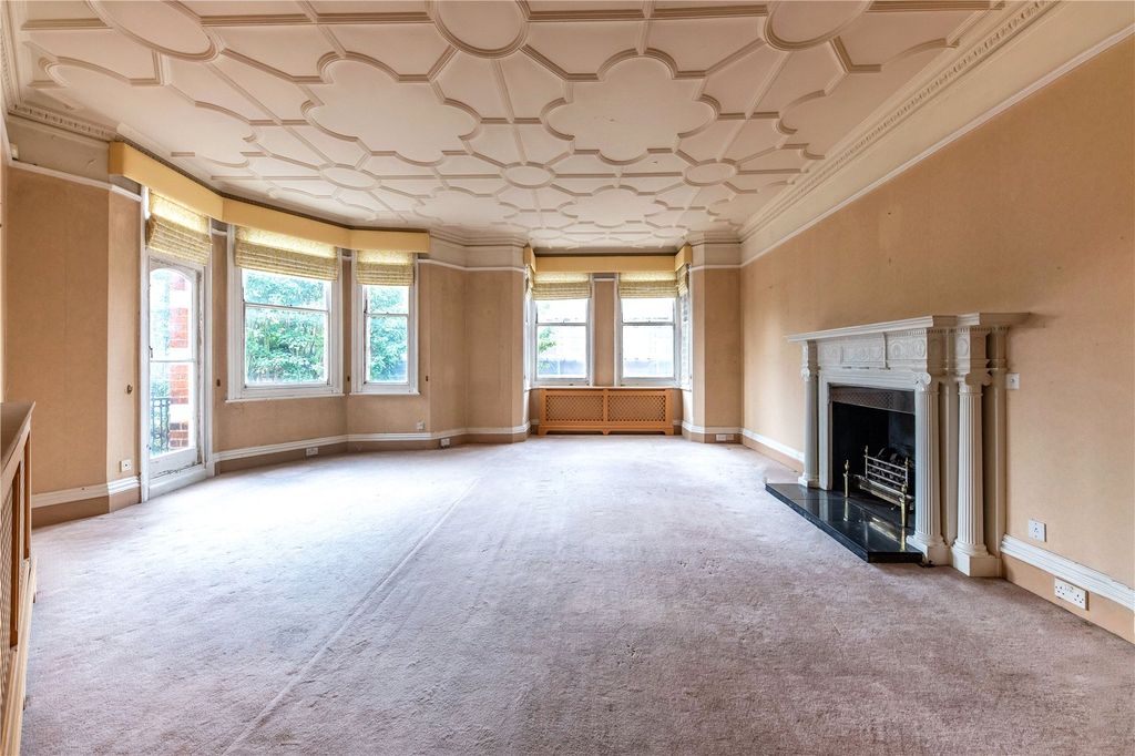 Property photo 2 of 8 Reception Room