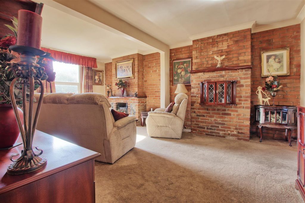 Property photo 3 of 22 Living Room Showing Entrance To Dining.Jpg