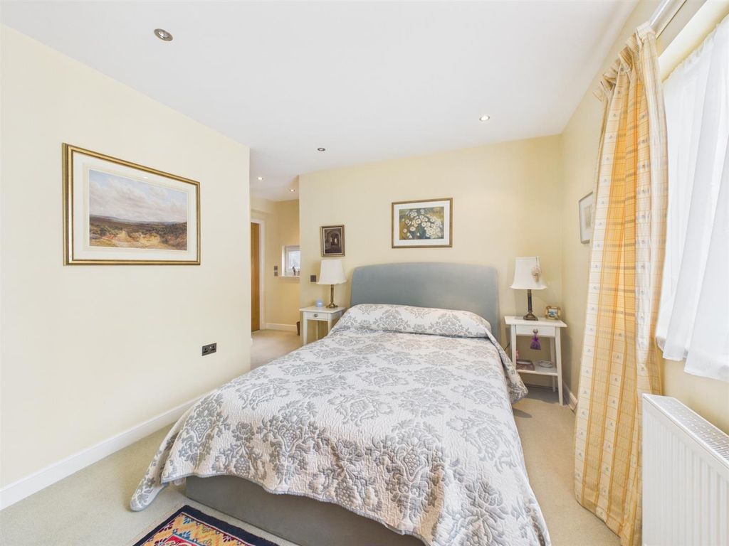 Additional image 11 of 2 bed flat for sale8 Riverside Park, Blairgowrie PH10