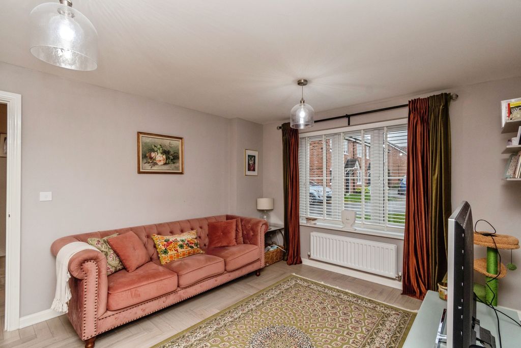 Property photo 3 of 15 Living Room