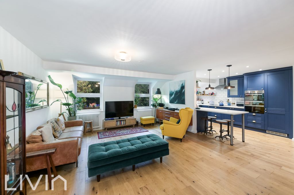 Property photo 3 of 15 Photo 2