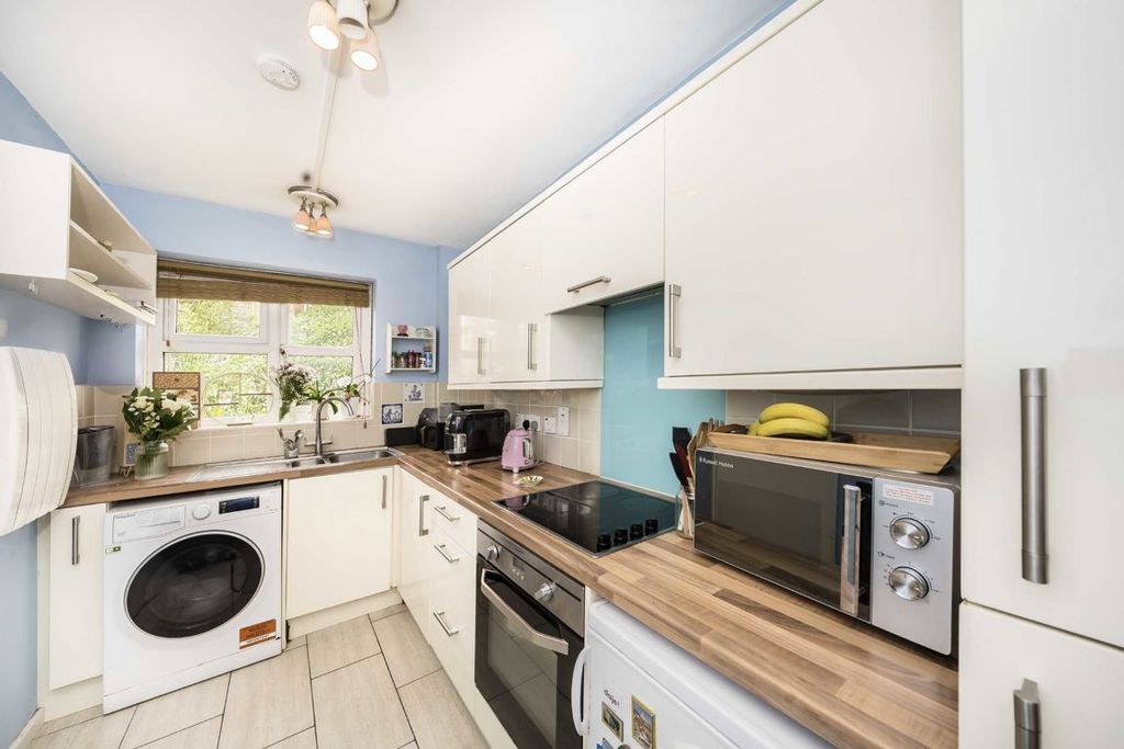 Property photo 3 of 5