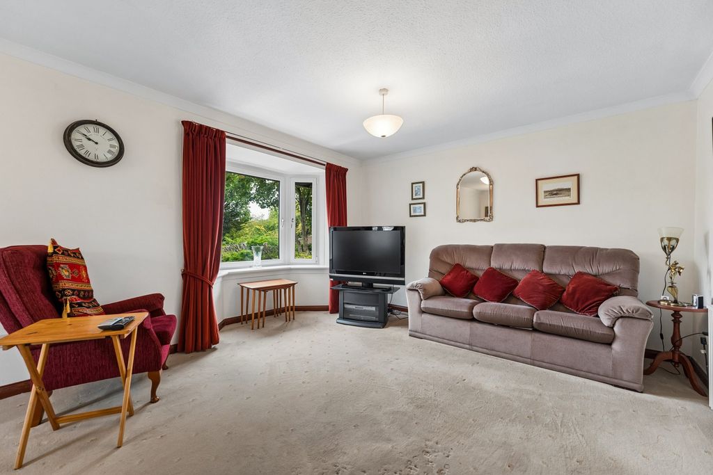 Property photo 2 of 18 Picture No. 11