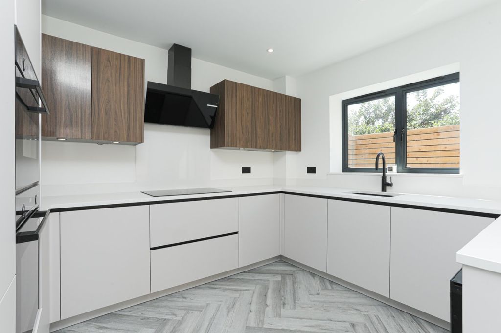 Property photo 2 of 21 Plot 2 Show Home
