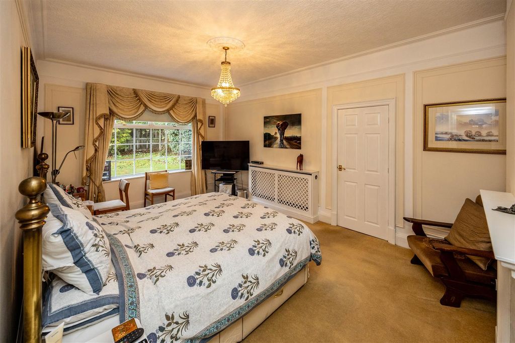 Additional image 33 of 4 bed property for saleWoodside Road, Huddersfield HD4