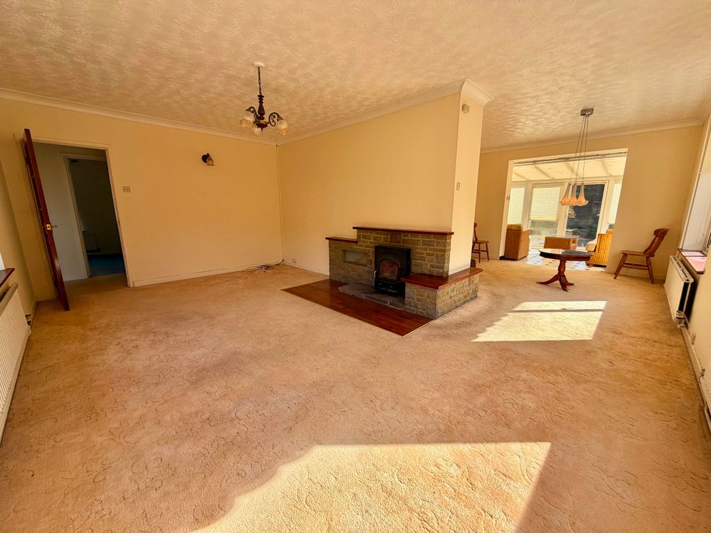 Property photo 2 of 22