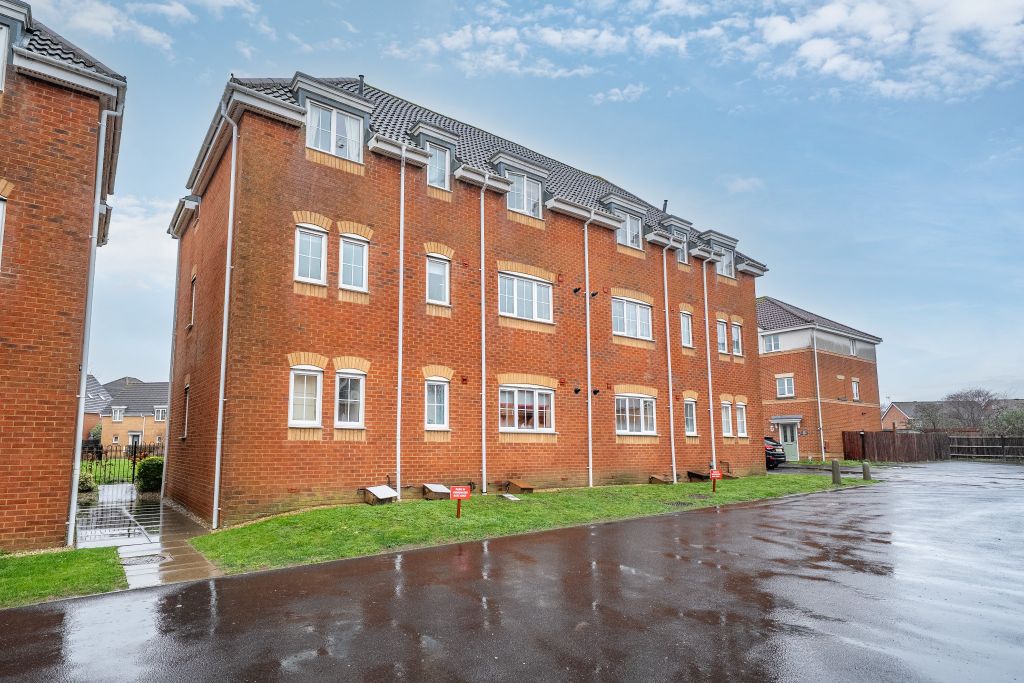 Property photo 2 of 21