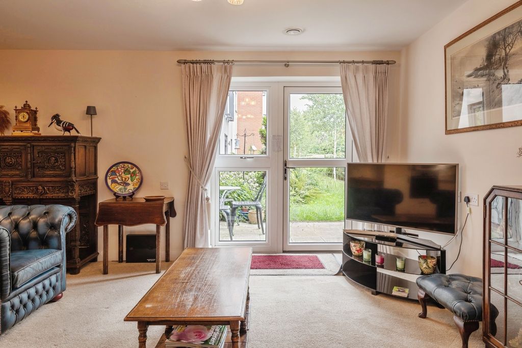 Additional image 8 of 2 bed flat for saleSouth Street, Taunton, Somerset TA1