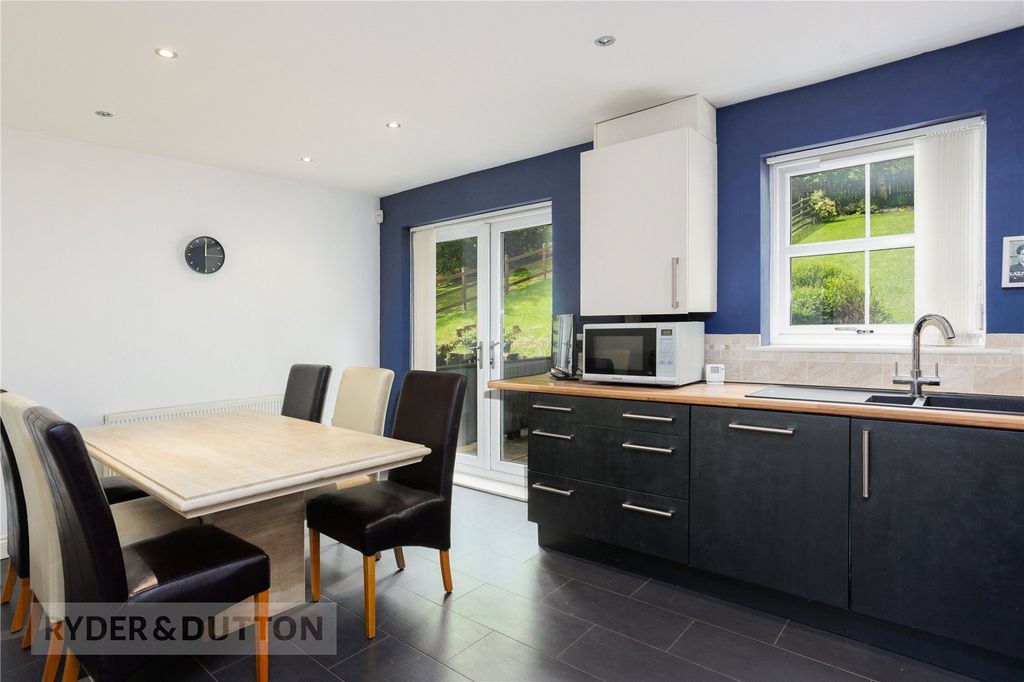 Property photo 3 of 22 Kitchen/Diner