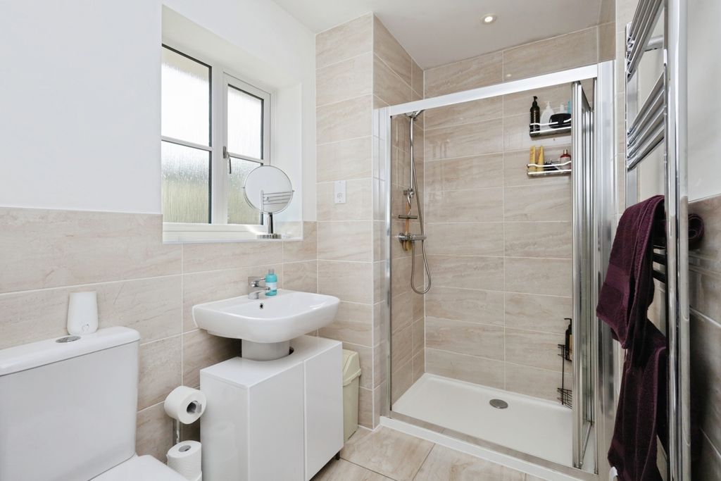 Additional image 12 of 5 bed town house for saleMillennium Way, Heathfield, East Sussex TN21