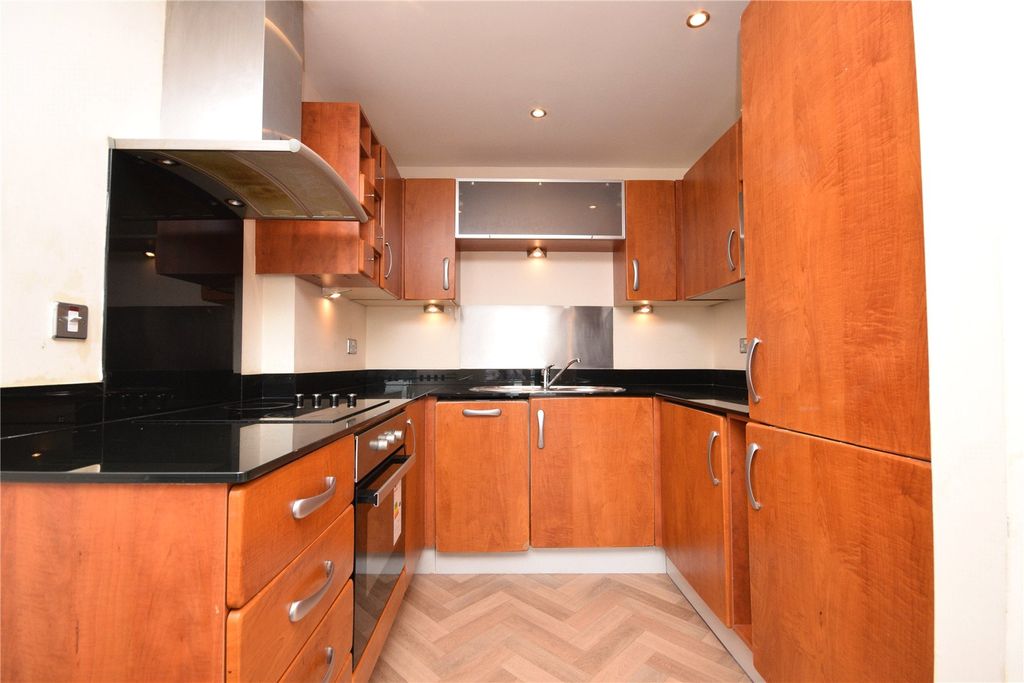 Property photo 3 of 11 Picture No. 01