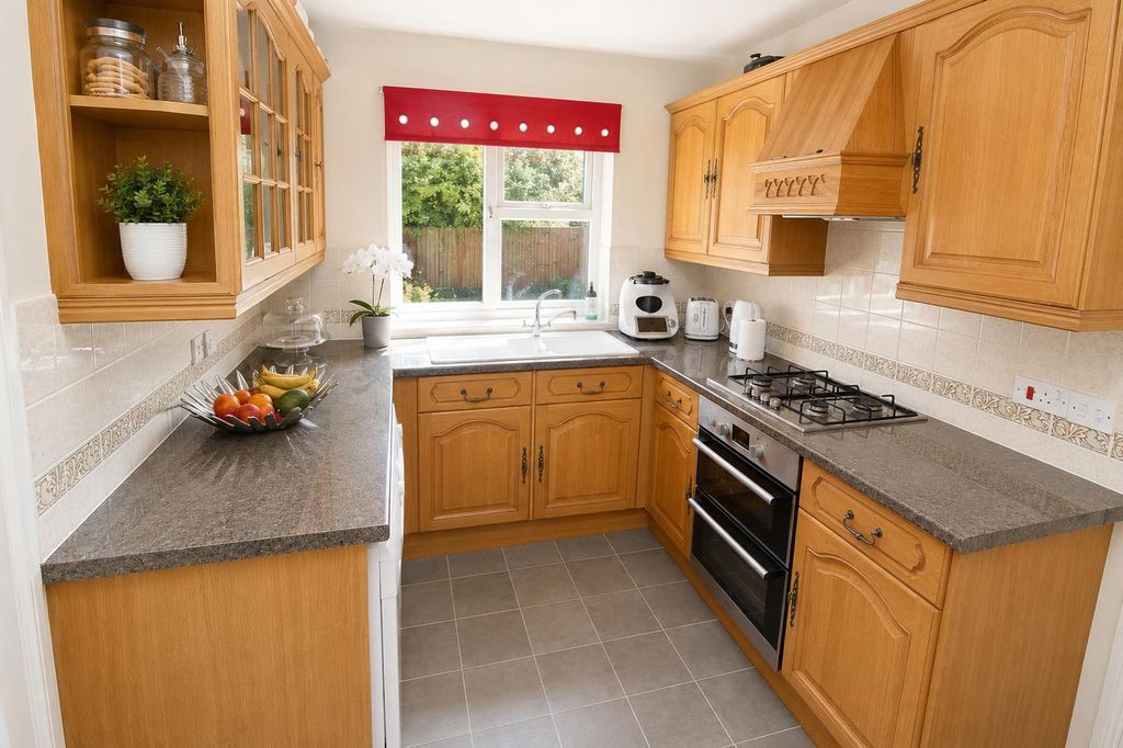 Property photo 3 of 14 Kitchen