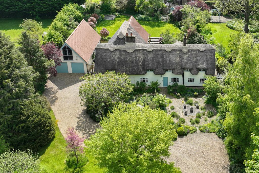 Additional image 4 of 5 bed detached house for saleThe Green, Edlesborough LU6