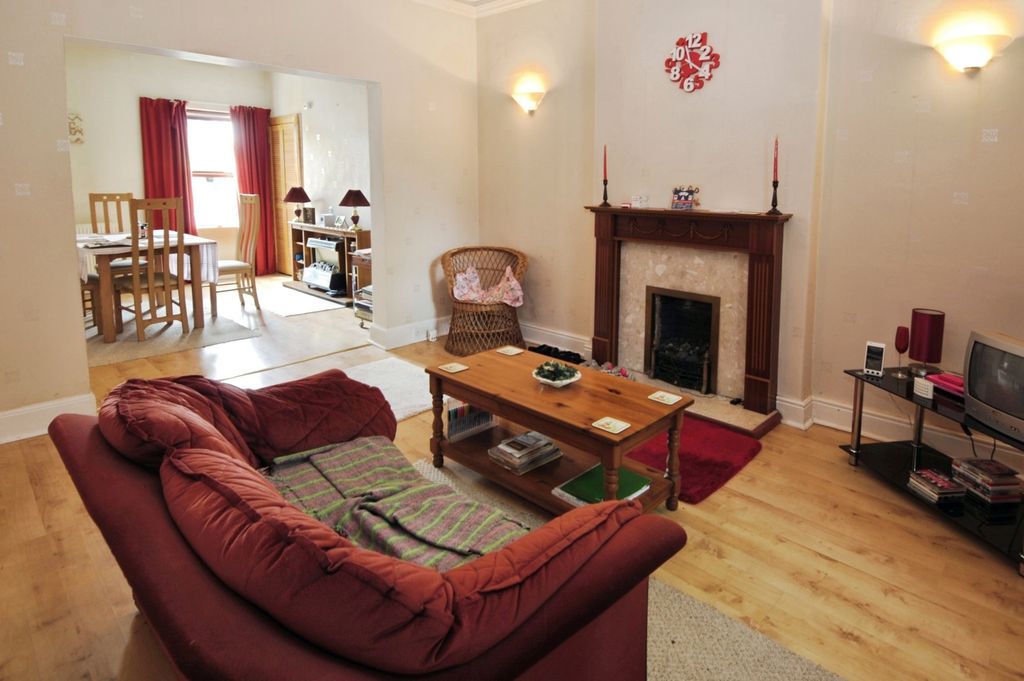 Property photo 3 of 17 Photo