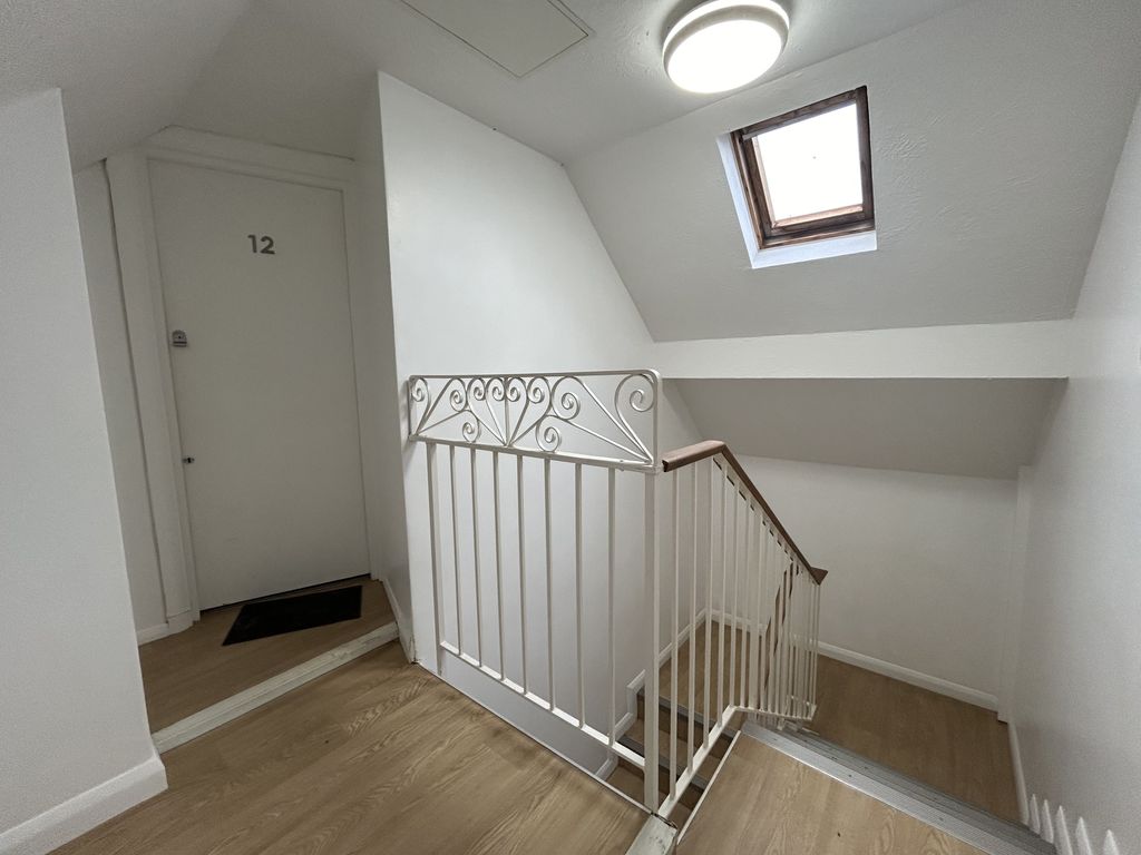 Property photo 3 of 6 Img_4799