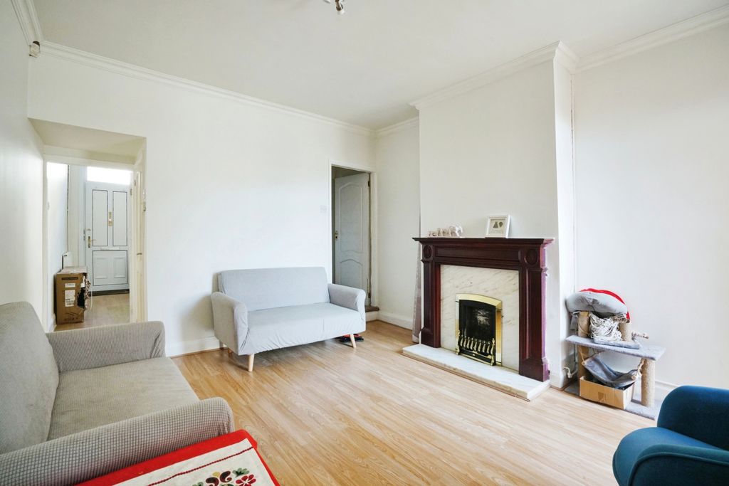 Property photo 3 of 15