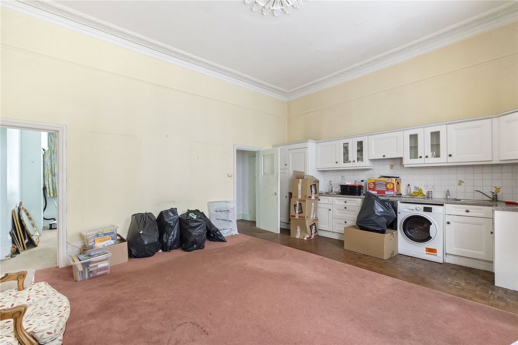 Property photo 3 of 6 Kitchen/Reception 3