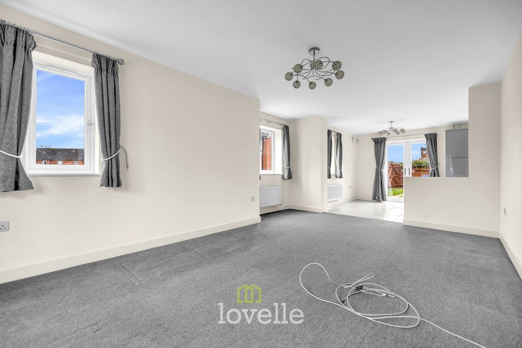 Property photo 3 of 26