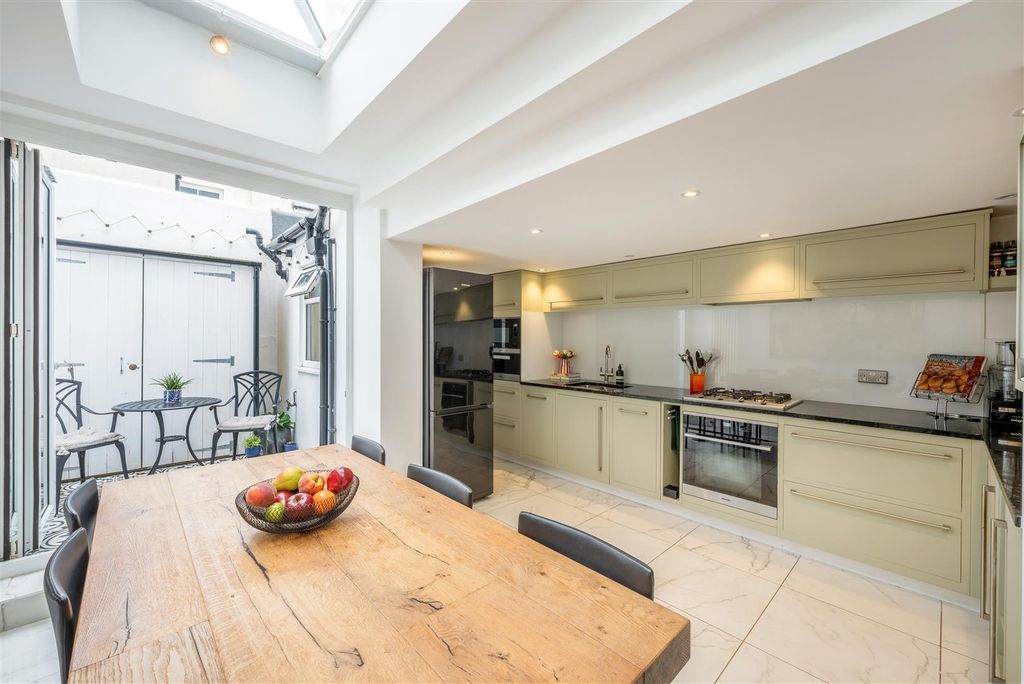 Property photo 2 of 25 33 Norfolk Road-3.Jpg