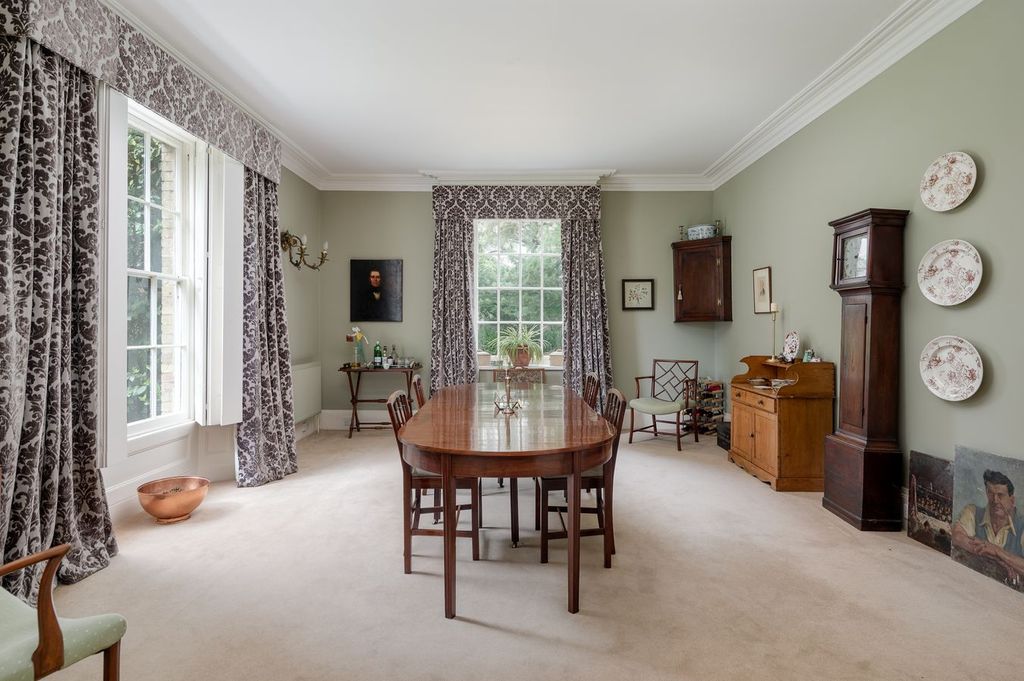 Property photo 2 of 43