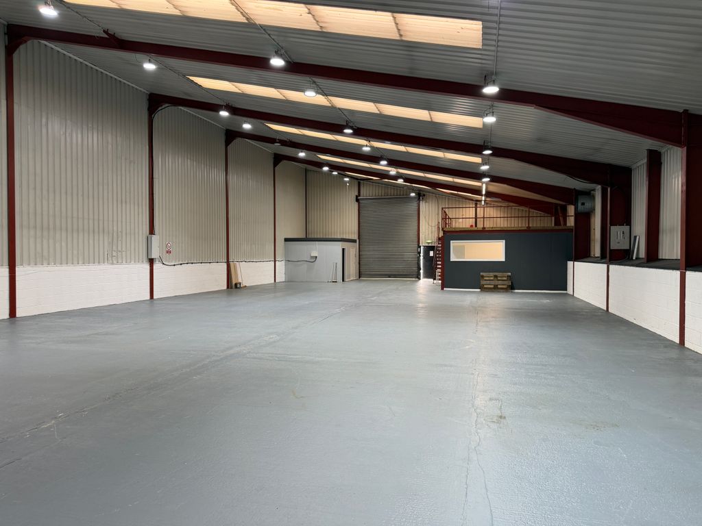 Property photo 2 of 8