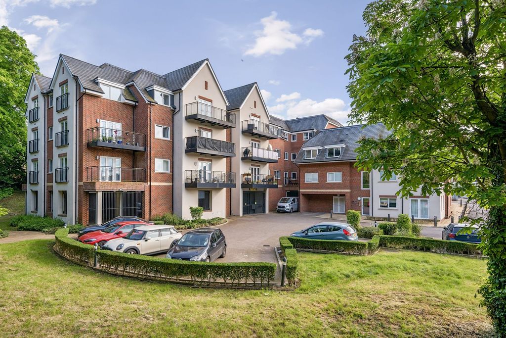 Property photo 2 of 7 External