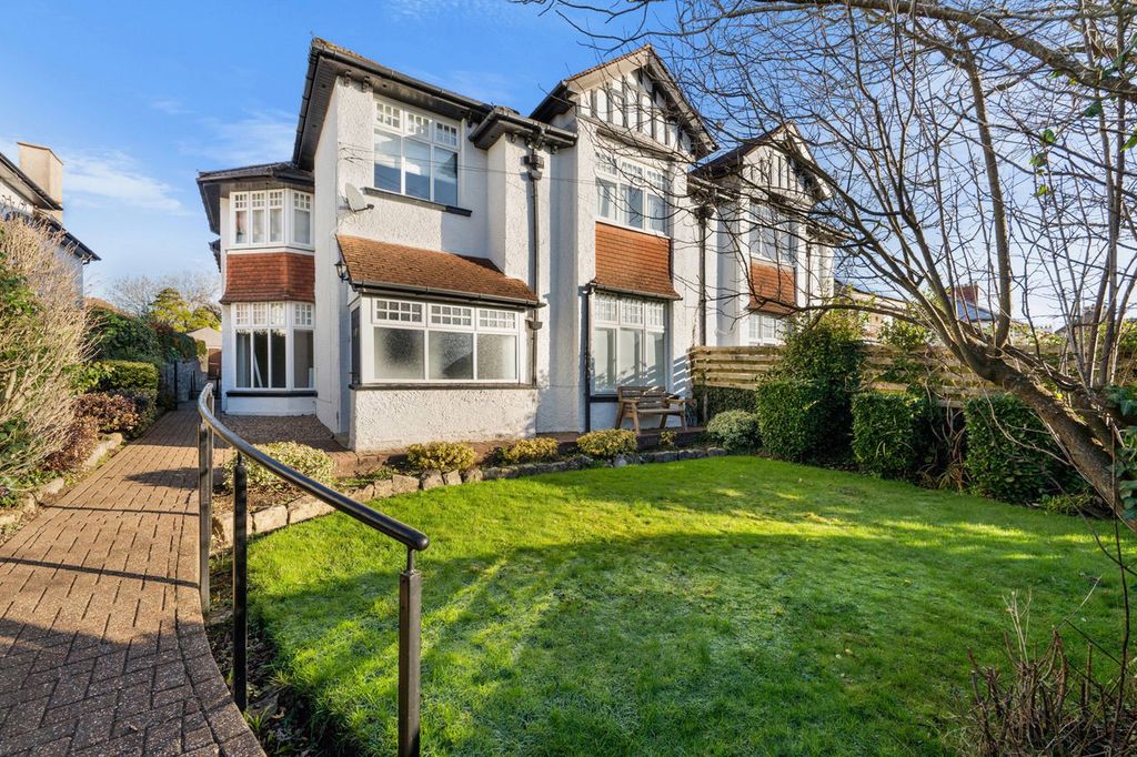 Property photo 2 of 22