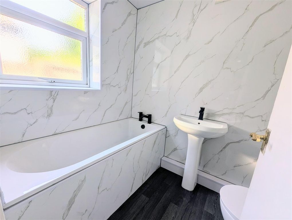 Property photo 2 of 13 75E14988-6454-4c4E-99c6-4De5Facc3161-1_All_21127.J