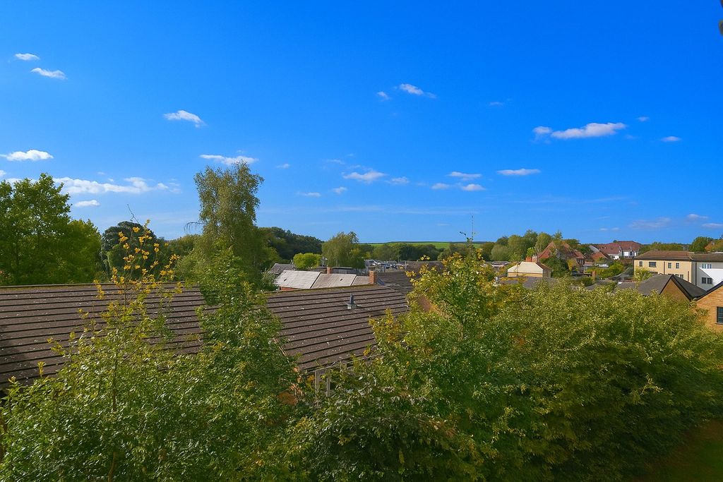 Property photo 2 of 11 Picture No. 21