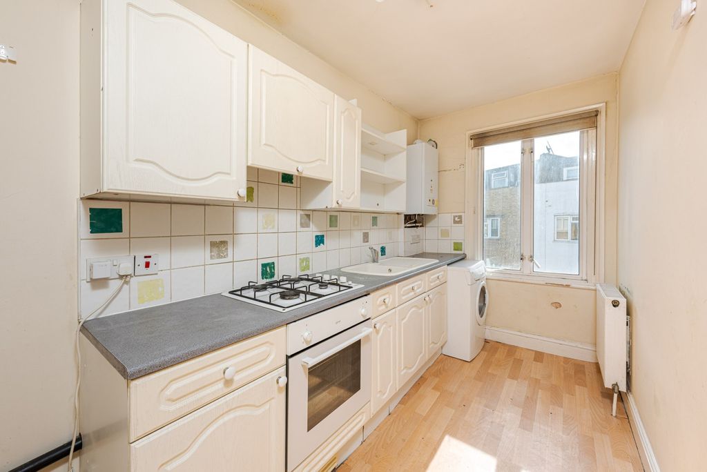 Property photo 2 of 6