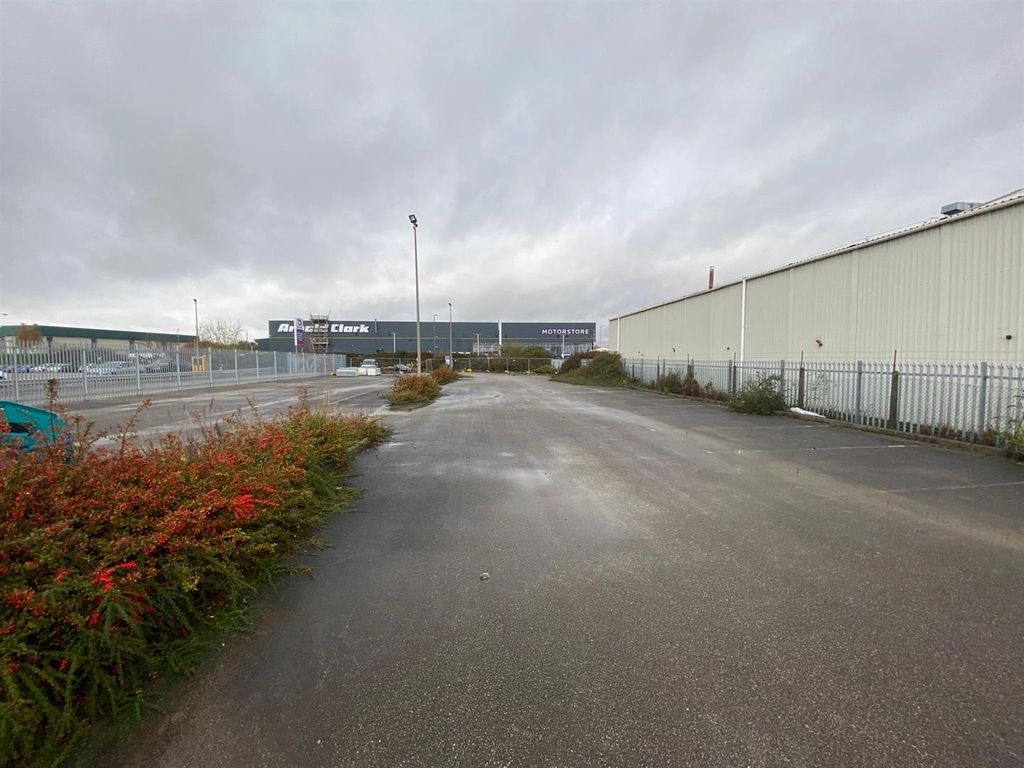 Property photo 3 of 5 Ddd4Eaa3-8B5d-4d55-8366-3690Ff1c03A8.Jpg