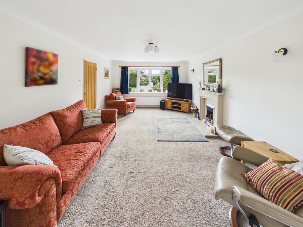 Property photo 3 of 18 Gallery