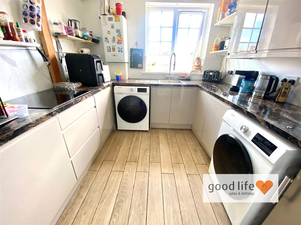 Additional image 4 of 2 bed flat for saleAnglesey Road, Farringdon, Sunderland SR3
