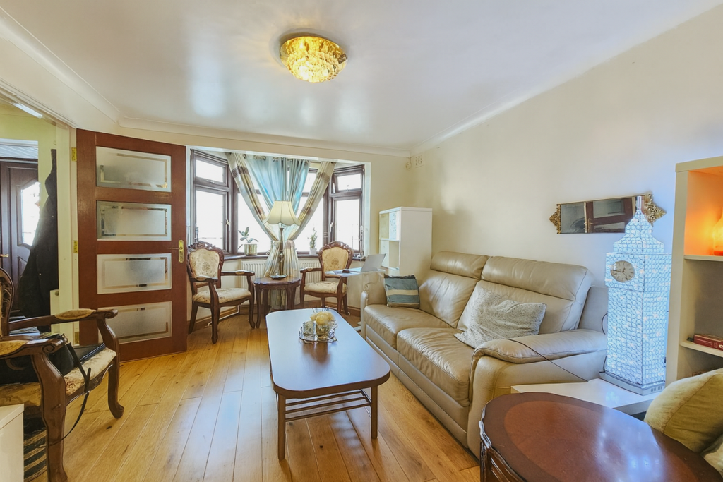 Property photo 3 of 14