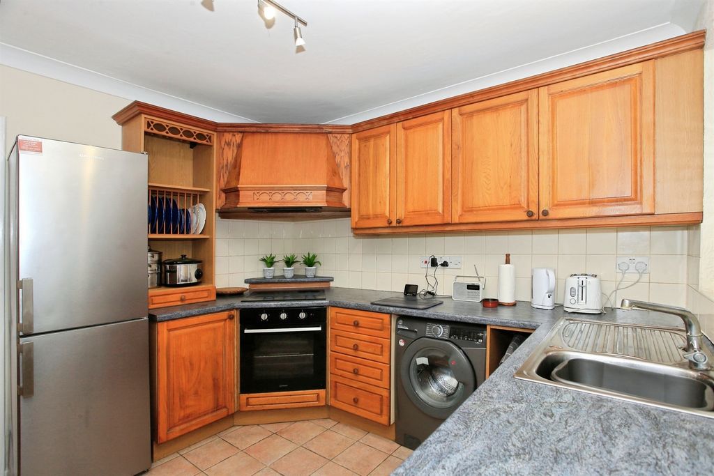 Property photo 2 of 14