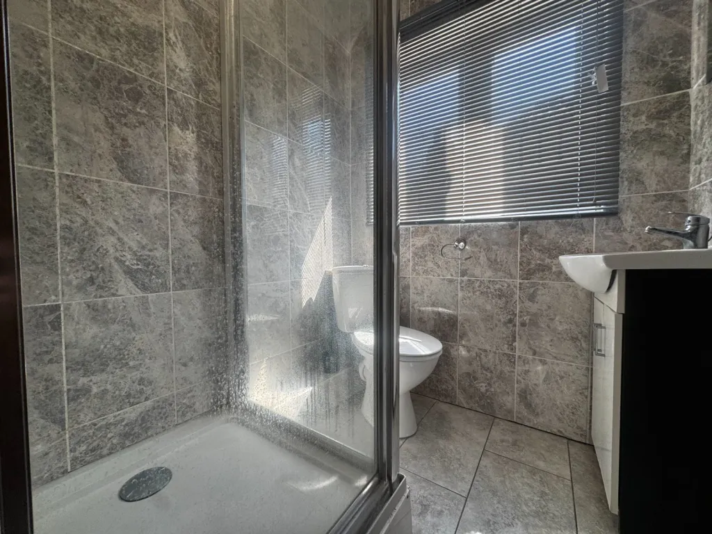 Property photo 3 of 4
