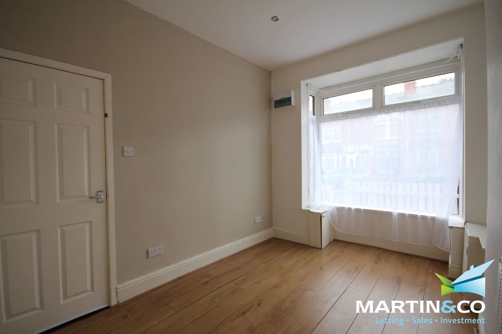 Property photo 3 of 8