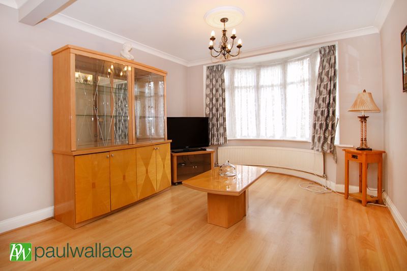 Property photo 2 of 14 Lounge