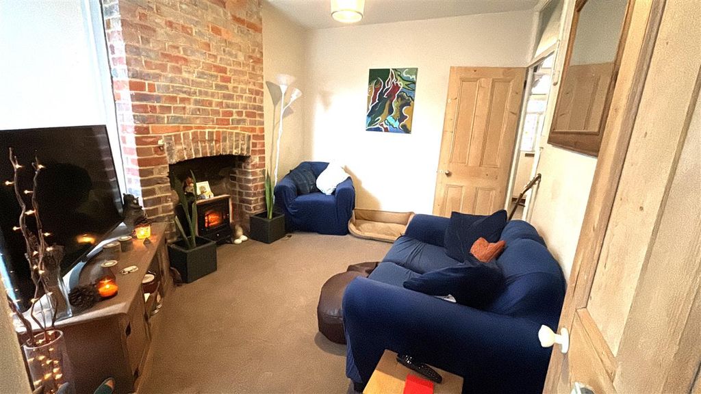 Property photo 2 of 12